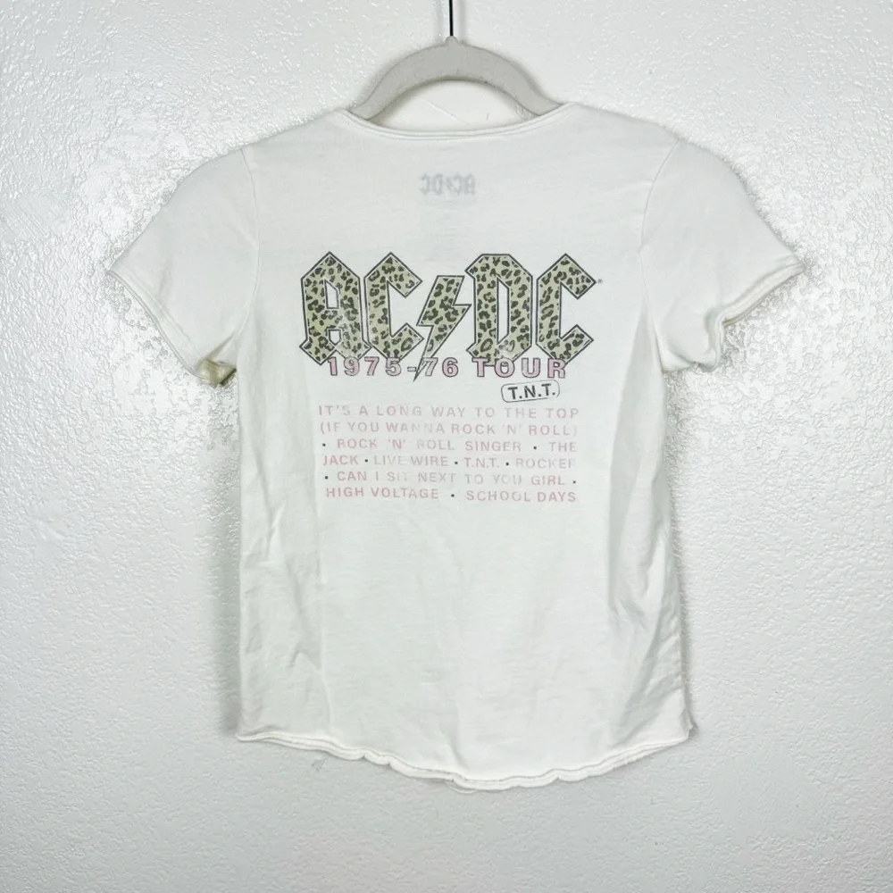 AC/DC Tour Graphic T-Shirt 100% Cotton Crewneck Cream Leopard Animal Size XS - Picture 3 of 3